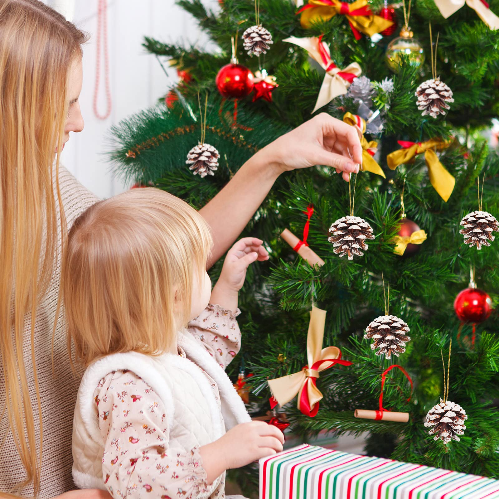 Amazon.co.jp: 100ピース クリスマス 松ぼっくり オーナメント